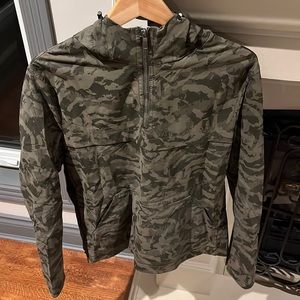 Waterproof Camouflage jacket/hoodie. Zara size M